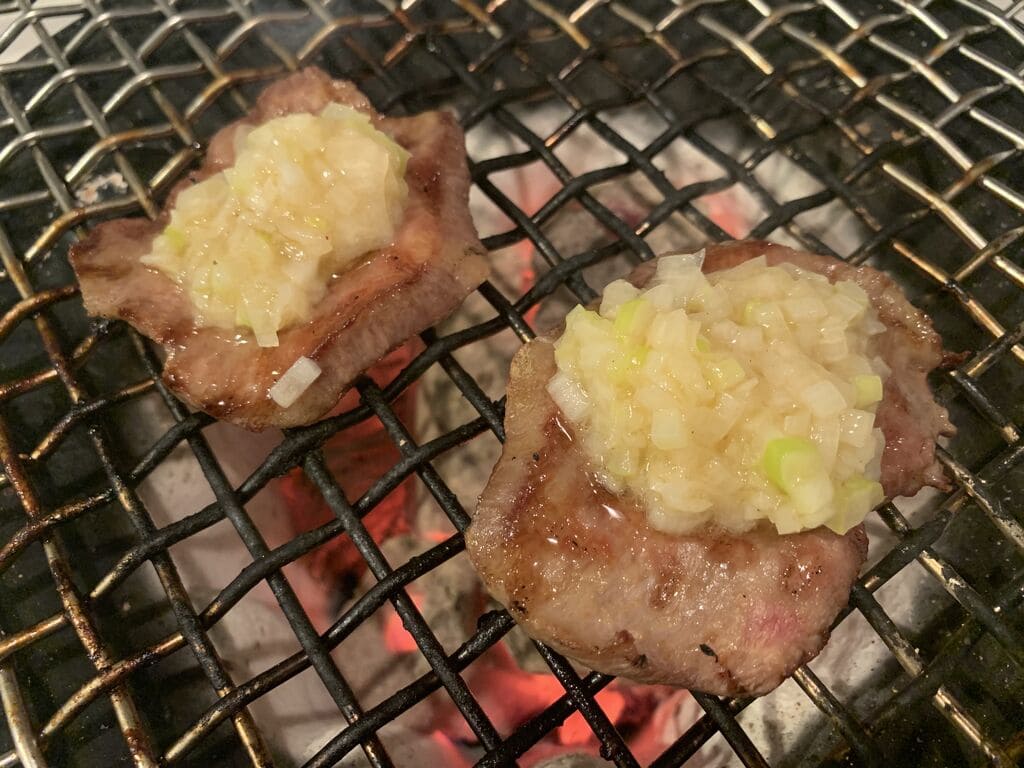 市場 牛タン焼き ねぎ塩だれ