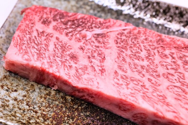 牛肉のザブトンとはどんな部位?焼肉での焼き方や値段の目安も紹介 | まいにち牛タン